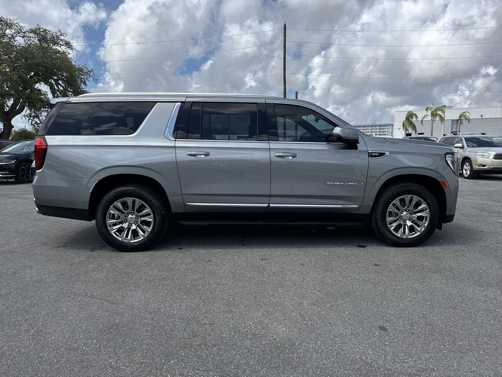 Thumbnail: 2024 GMC Yukon XL - 7