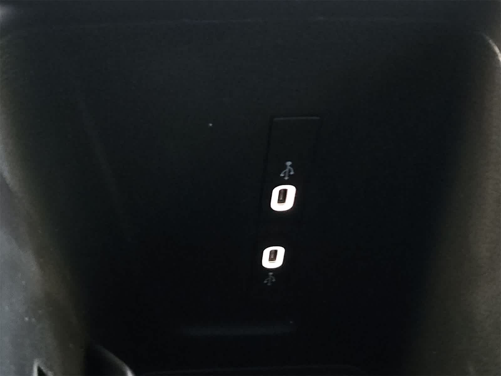 Thumbnail: 2025 Volkswagen Tiguan - 34