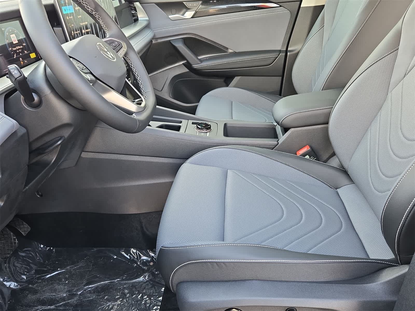 Thumbnail: 2025 Volkswagen Tiguan - 17