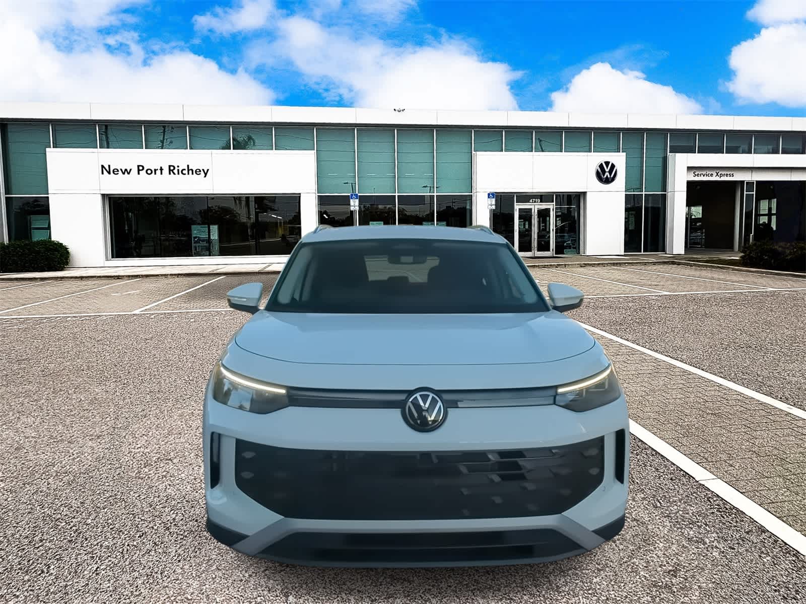 Thumbnail: 2025 Volkswagen Tiguan - 3