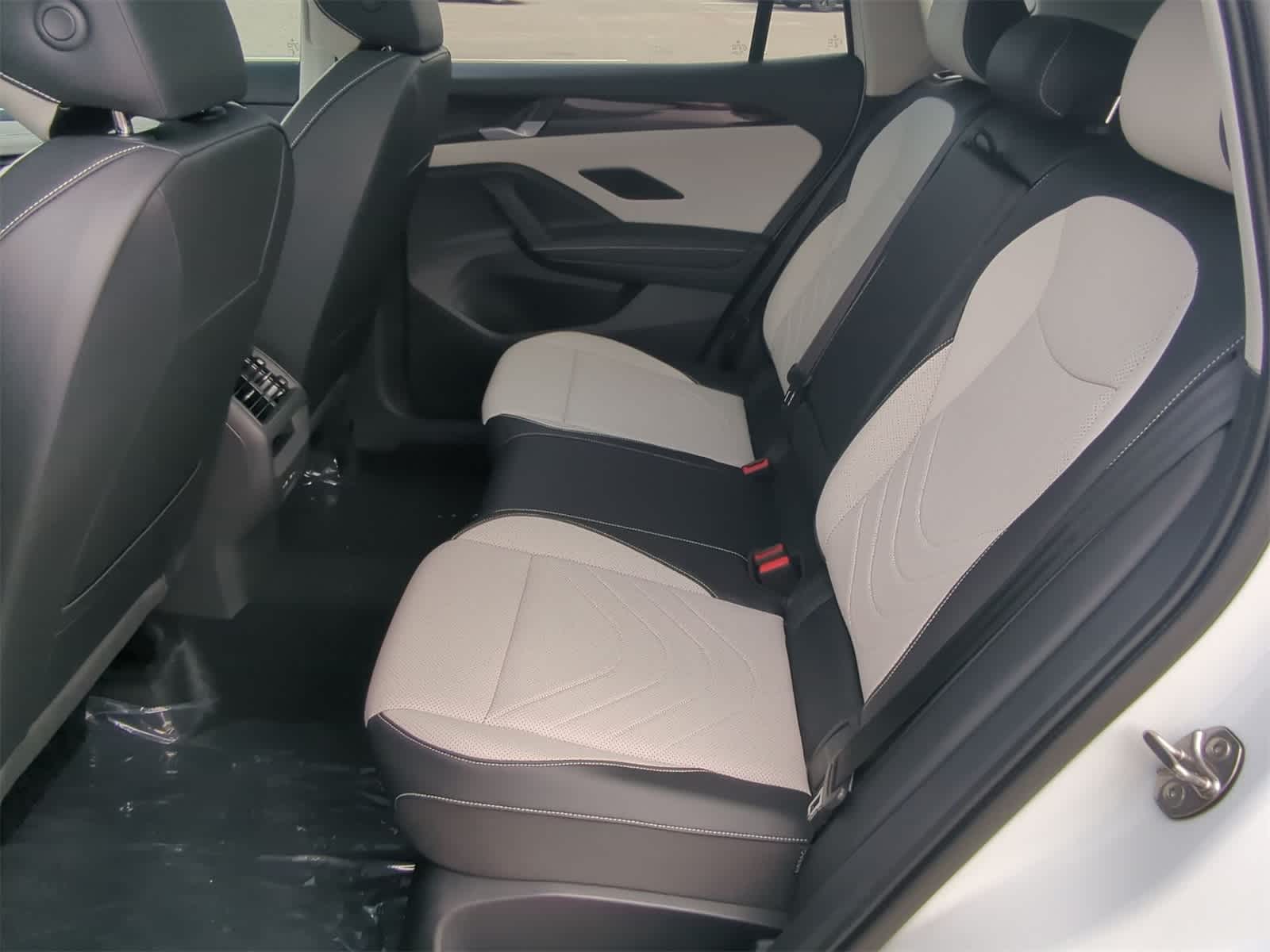 Thumbnail: 2025 Volkswagen Tiguan - 21