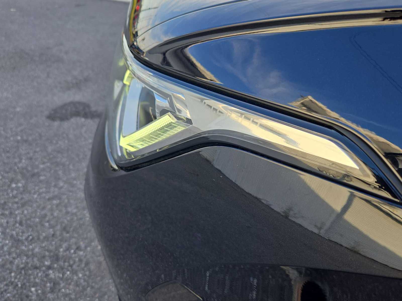 Thumbnail: 2023 Volkswagen Tiguan - 11