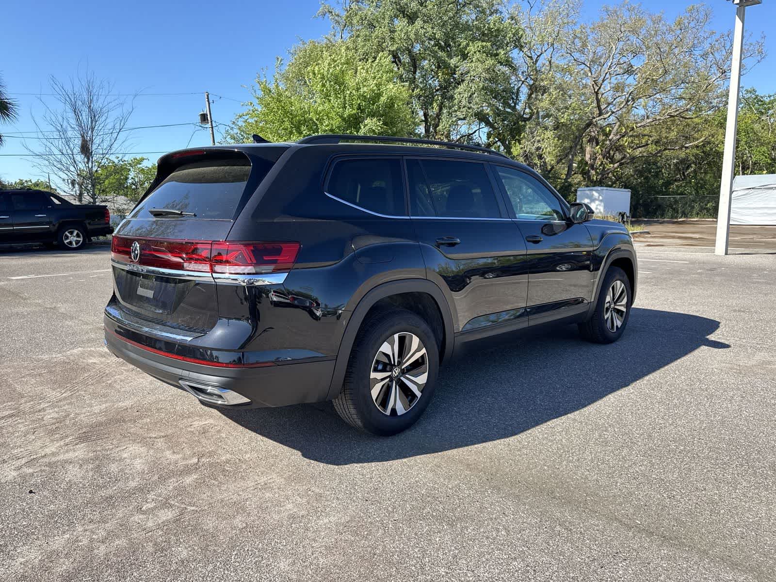 Thumbnail: 2026 Volkswagen Atlas - 5