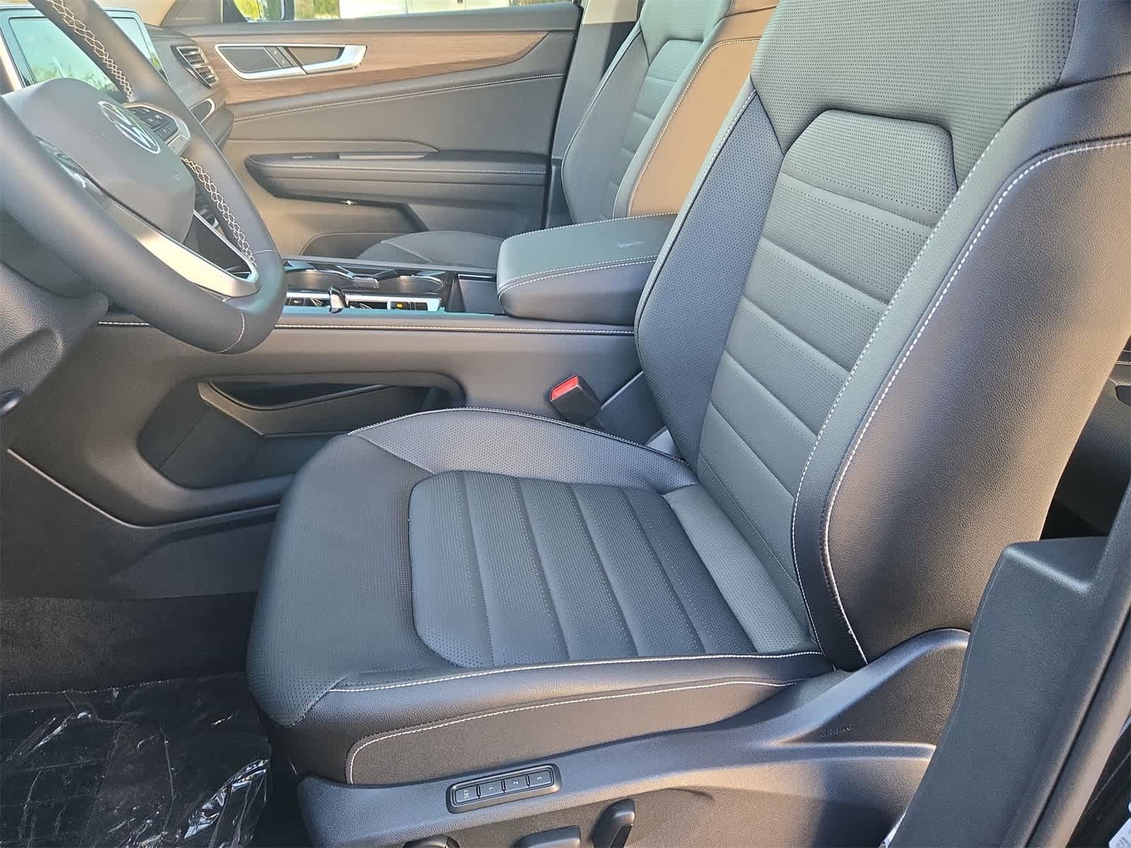 Thumbnail: 2026 Volkswagen Atlas - 17