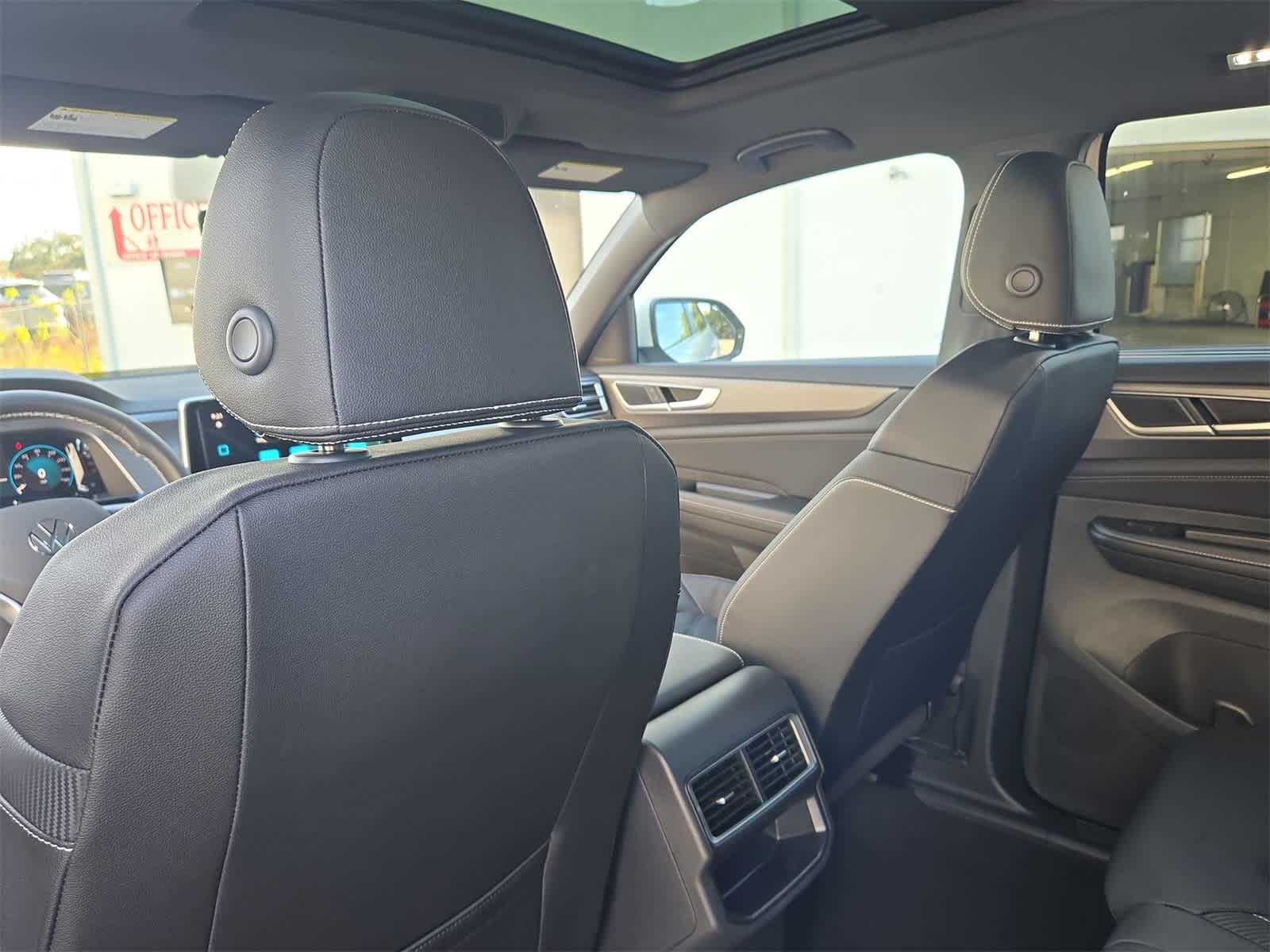 Thumbnail: 2026 Volkswagen Atlas - 19