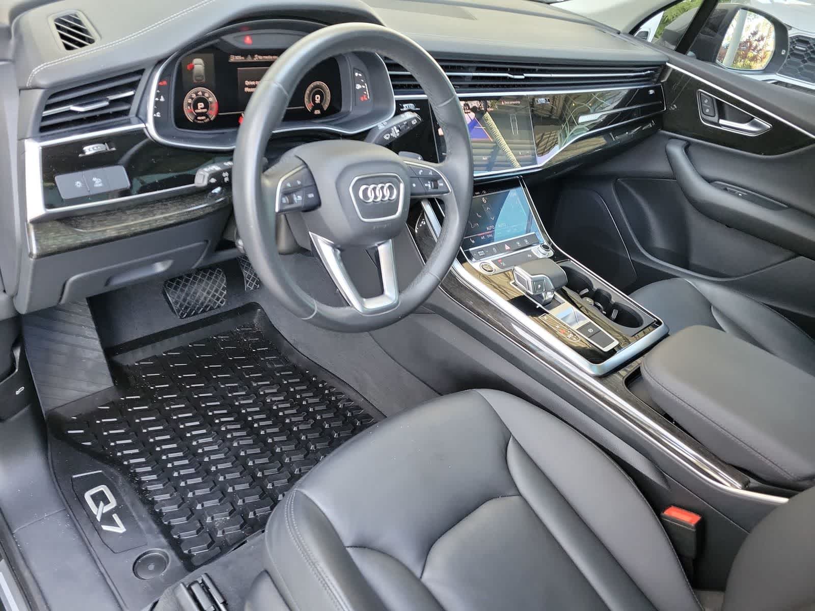 Thumbnail: 2023 Audi Q7 - 10