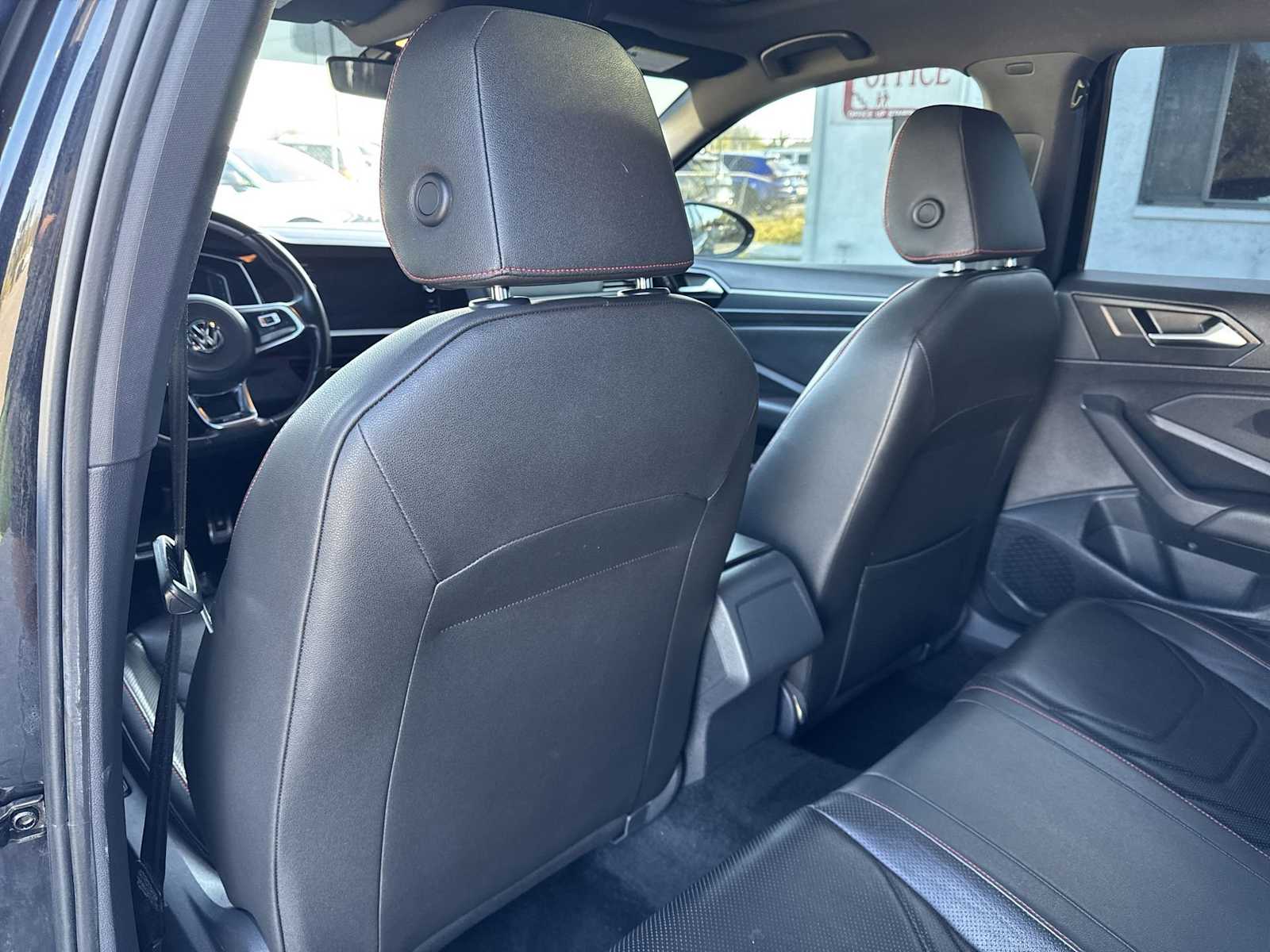 Thumbnail: 2019 Volkswagen Jetta - 17