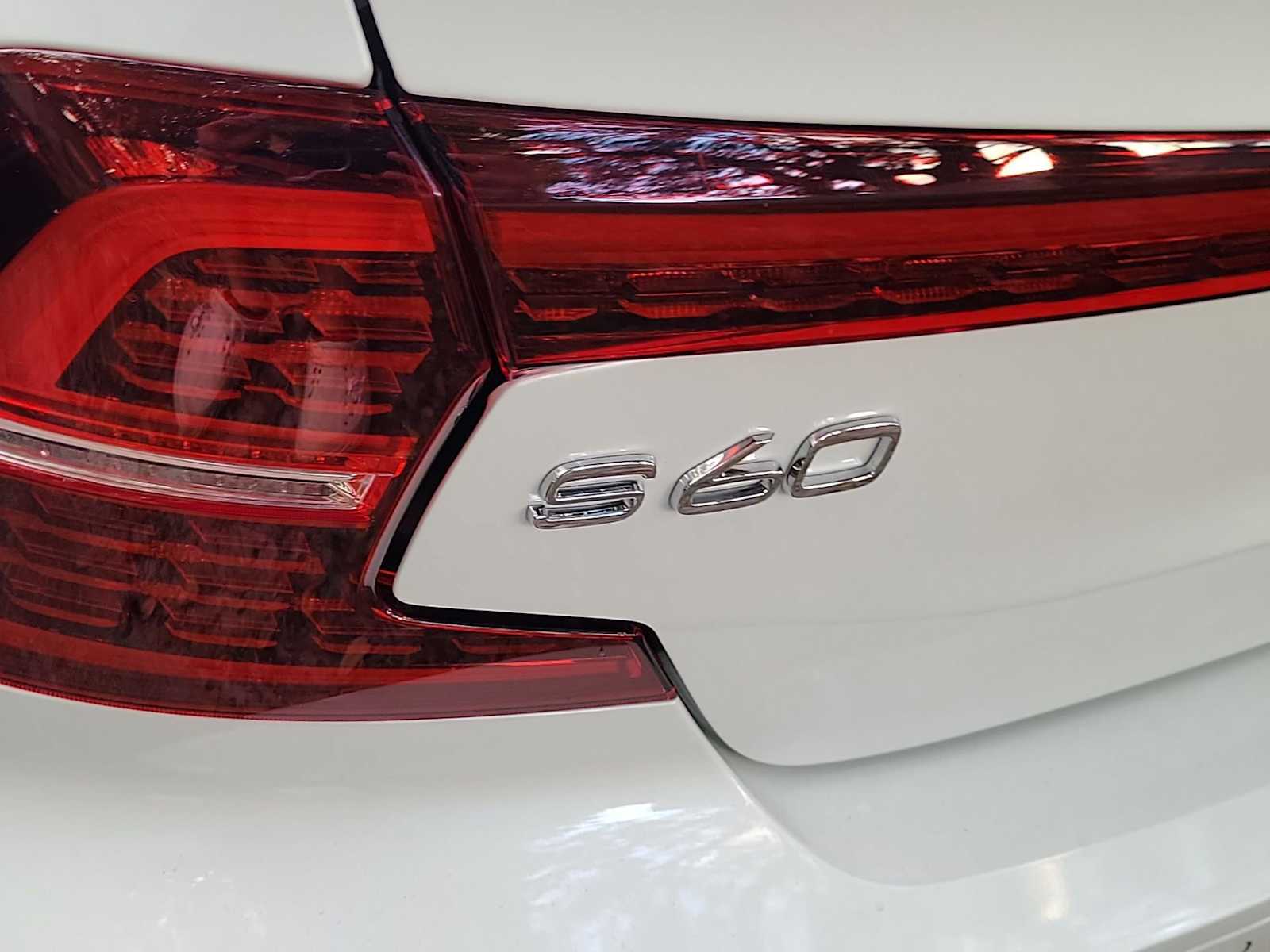Thumbnail: 2023 Volvo S60 - 23