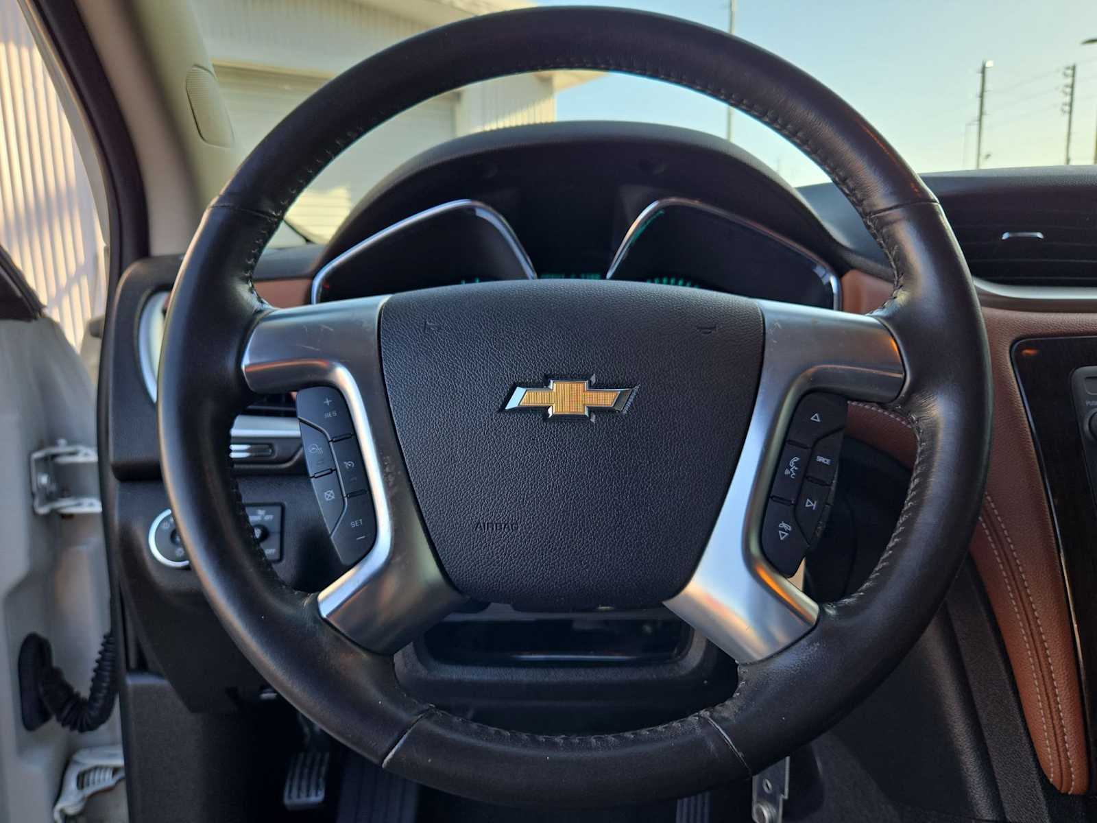 Thumbnail: 2015 Chevrolet Traverse - 24