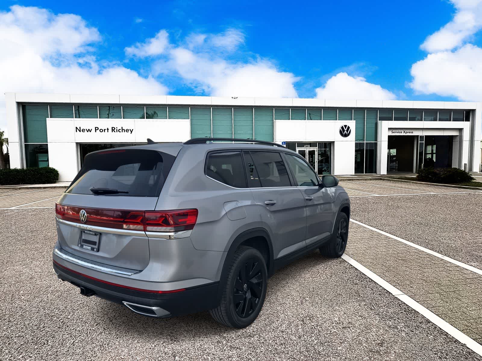 Thumbnail: 2026 Volkswagen Atlas - 8