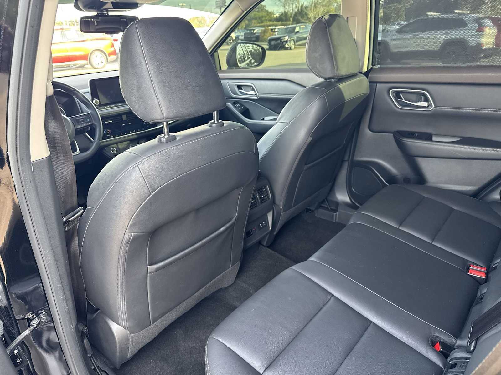 Thumbnail: 2021 Nissan Rogue - 16