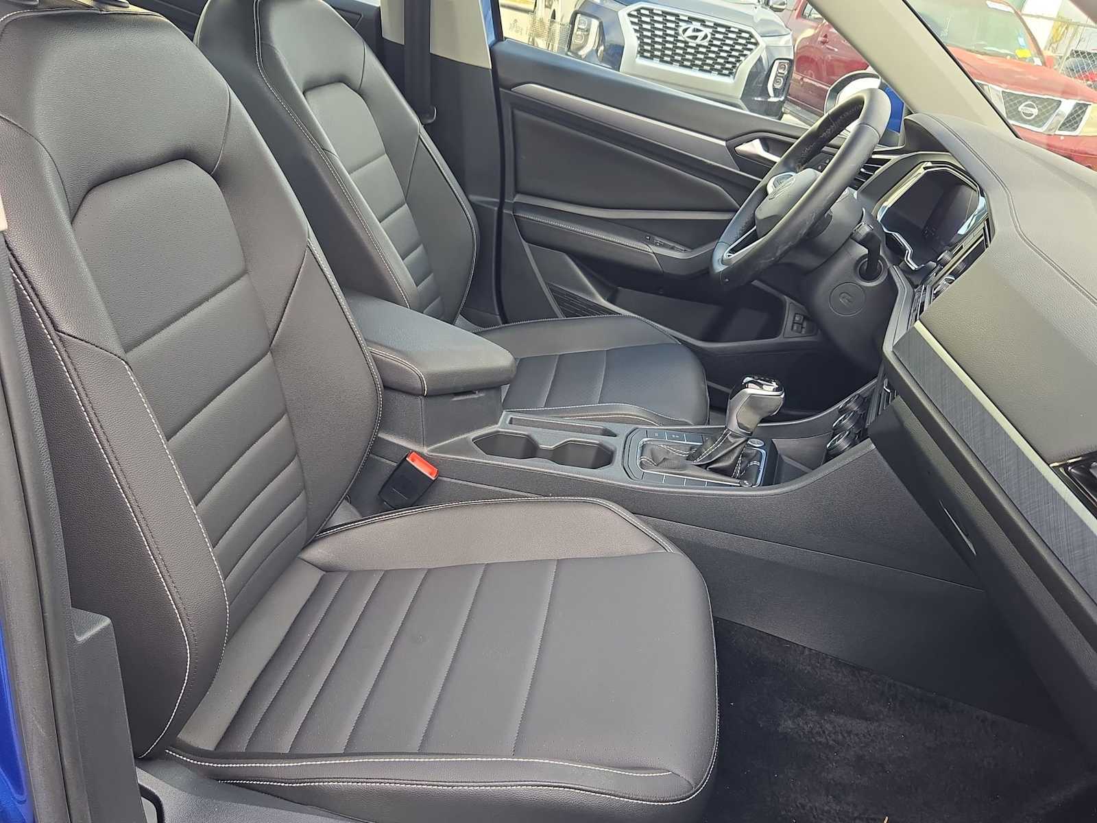 Thumbnail: 2022 Volkswagen Jetta - 22