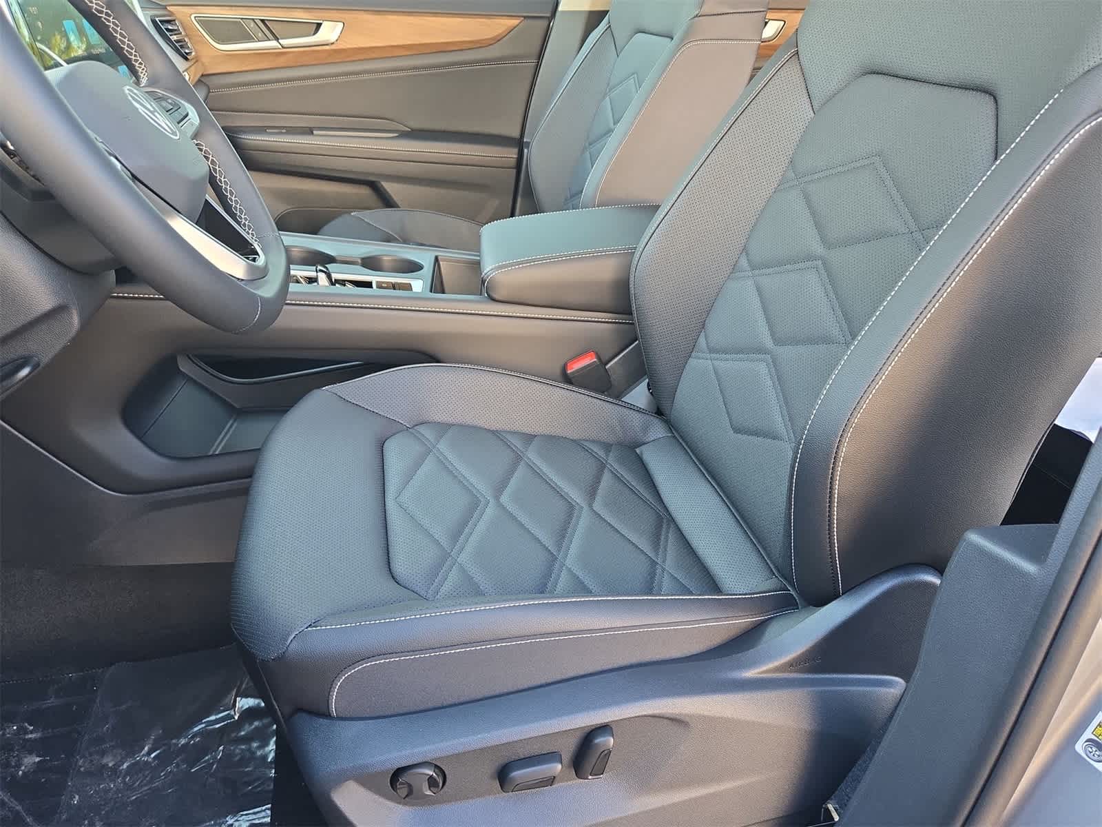 Thumbnail: 2026 Volkswagen Atlas - 17