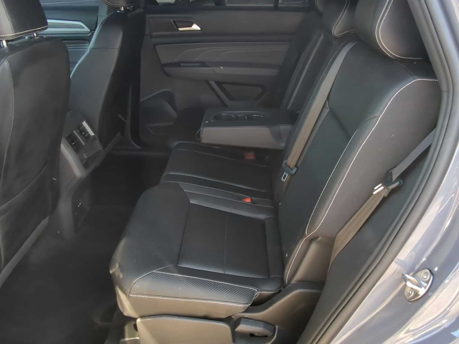 Thumbnail: 2022 Volkswagen Atlas - 21