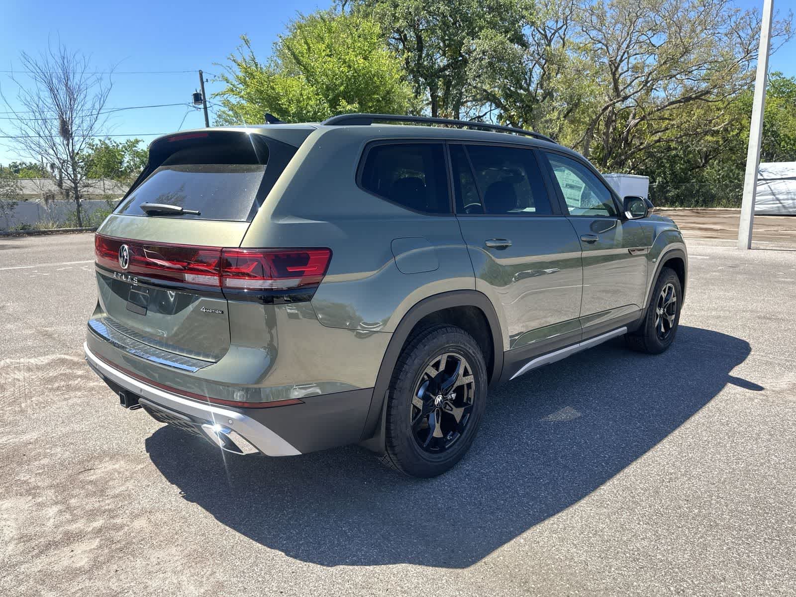 Thumbnail: 2026 Volkswagen Atlas - 6