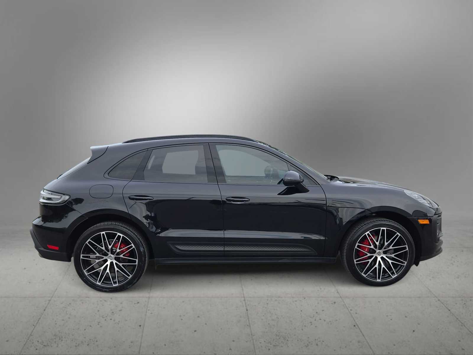 Thumbnail: 2022 Porsche Macan - 9