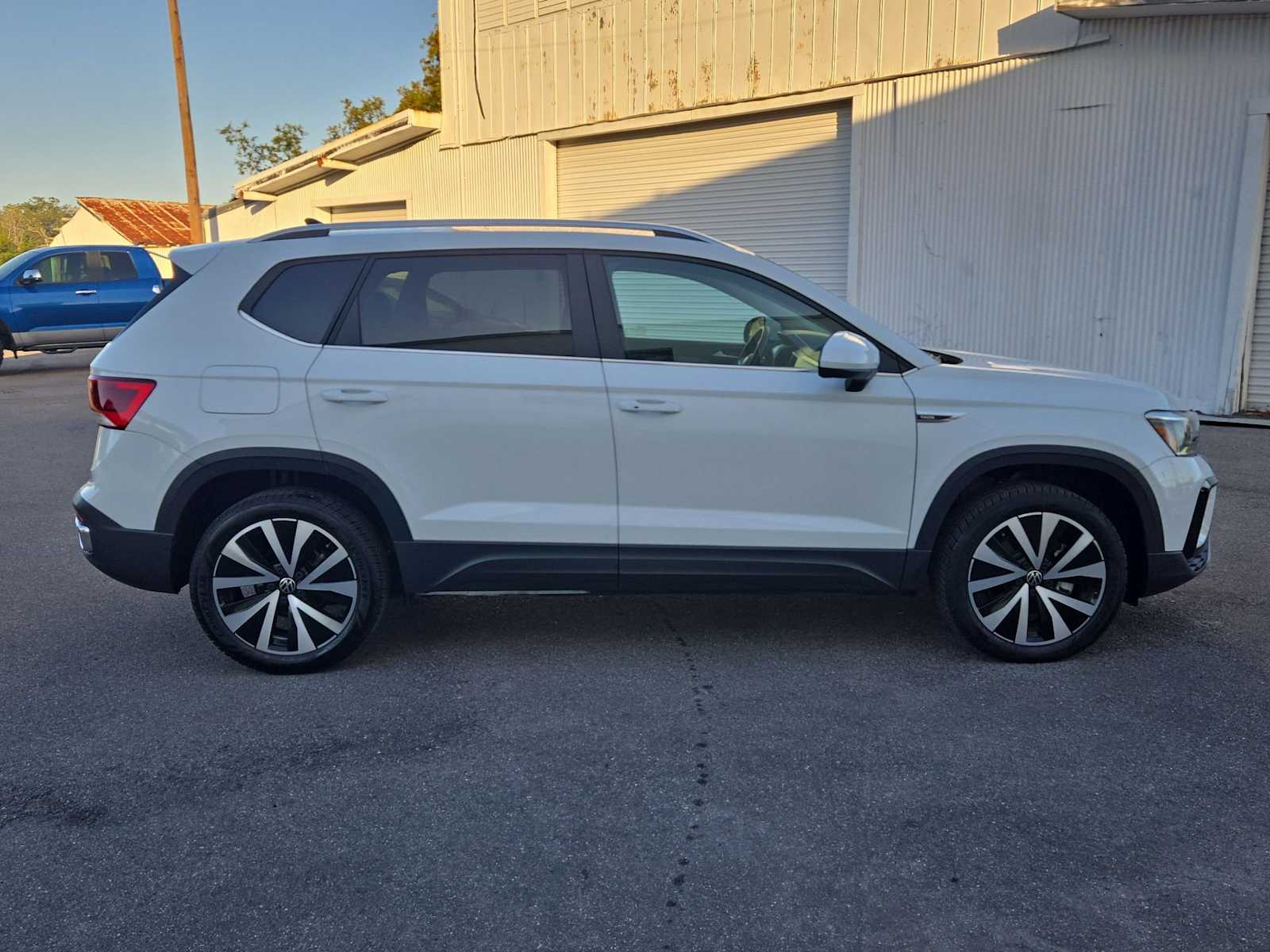 Thumbnail: 2023 Volkswagen Taos - 15