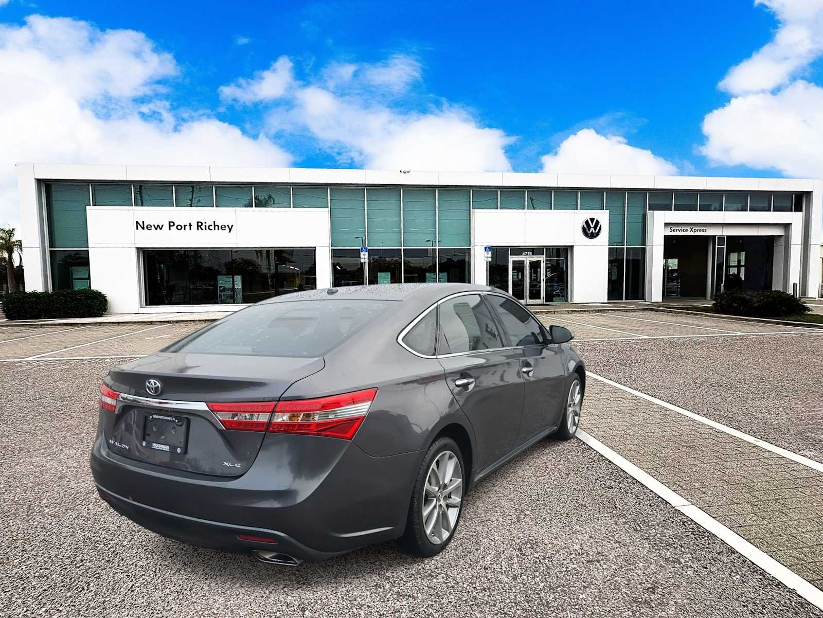 Thumbnail: 2014 Toyota Avalon - 8