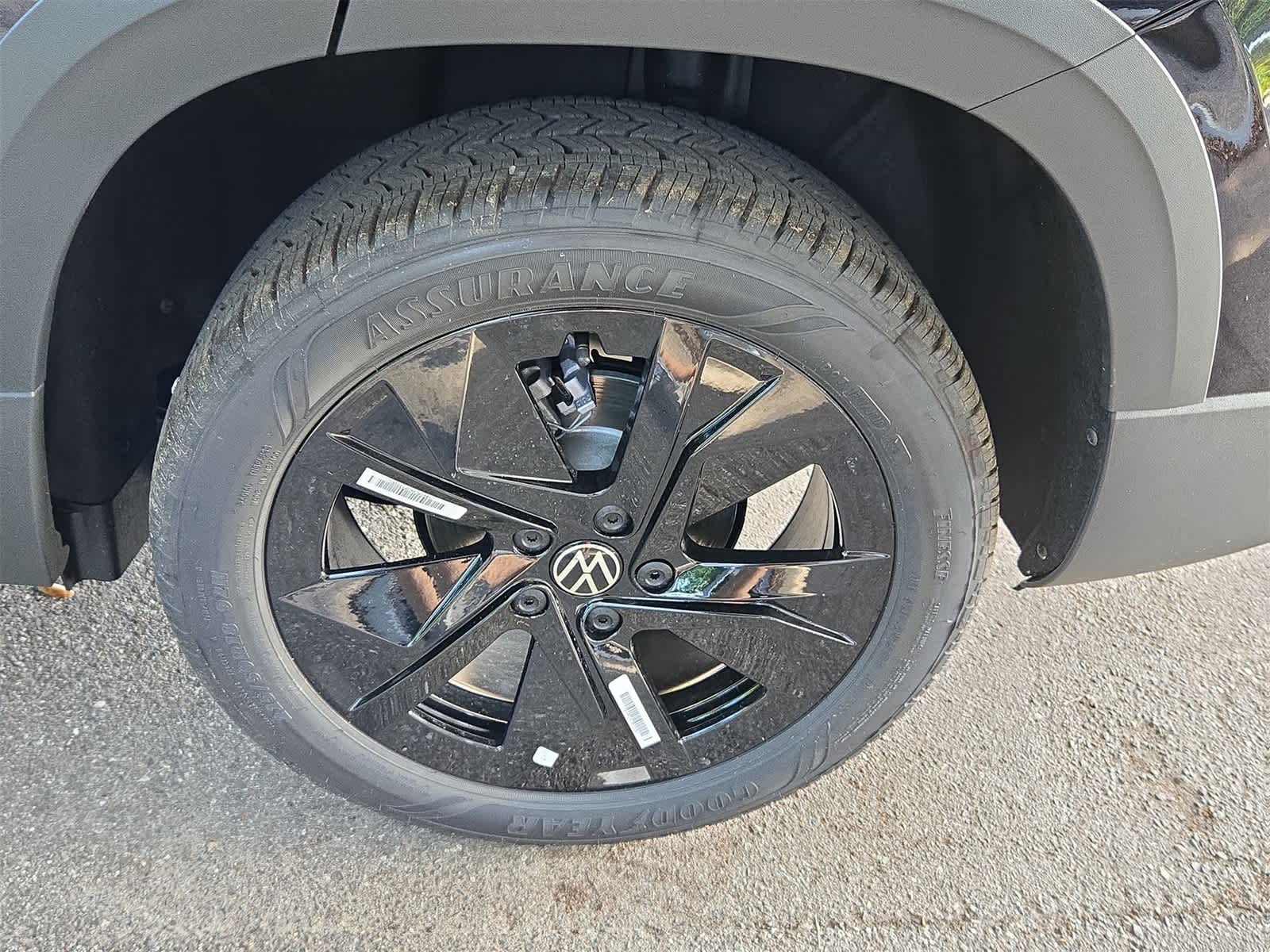 Thumbnail: 2025 Volkswagen Taos - 14