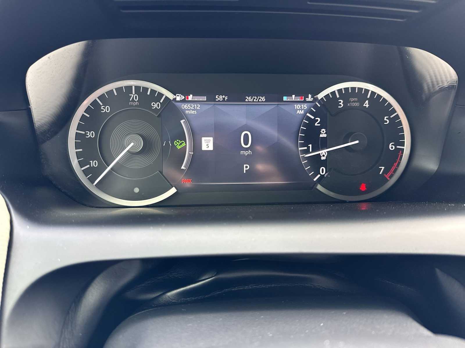 Thumbnail: 2022 Land Rover Discovery Sport - 32