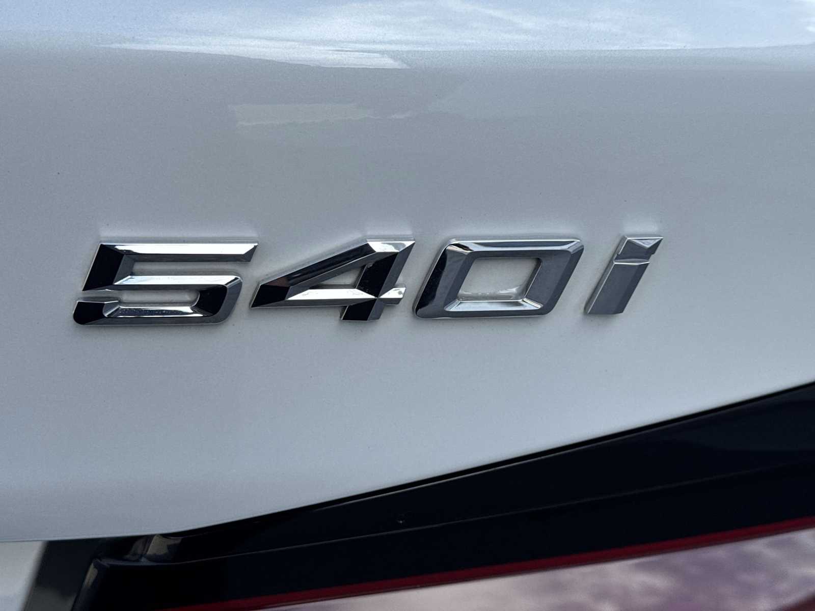 Thumbnail: 2023 BMW 5 Series - 11