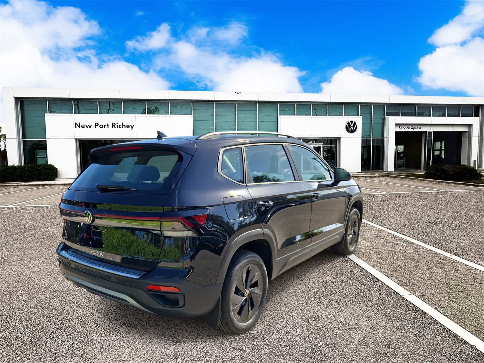 Thumbnail: 2025 Volkswagen Taos - 8