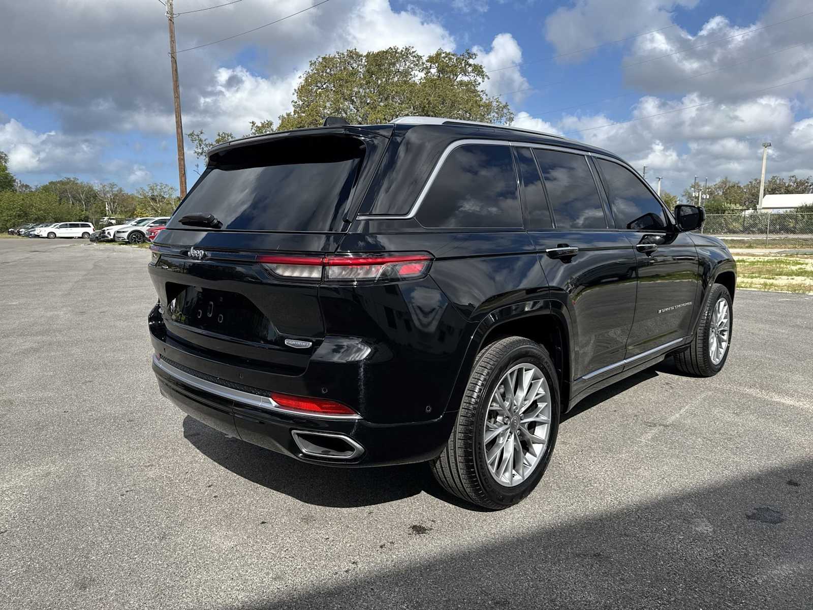 Thumbnail: 2022 Jeep Grand Cherokee - 6