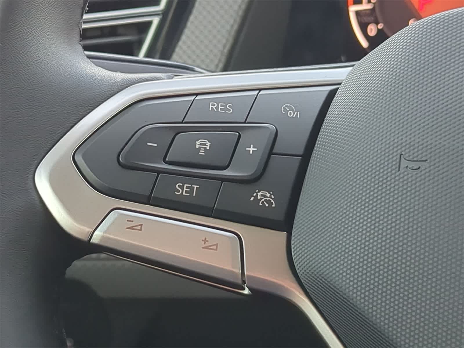 Thumbnail: 2025 Volkswagen Atlas - 26