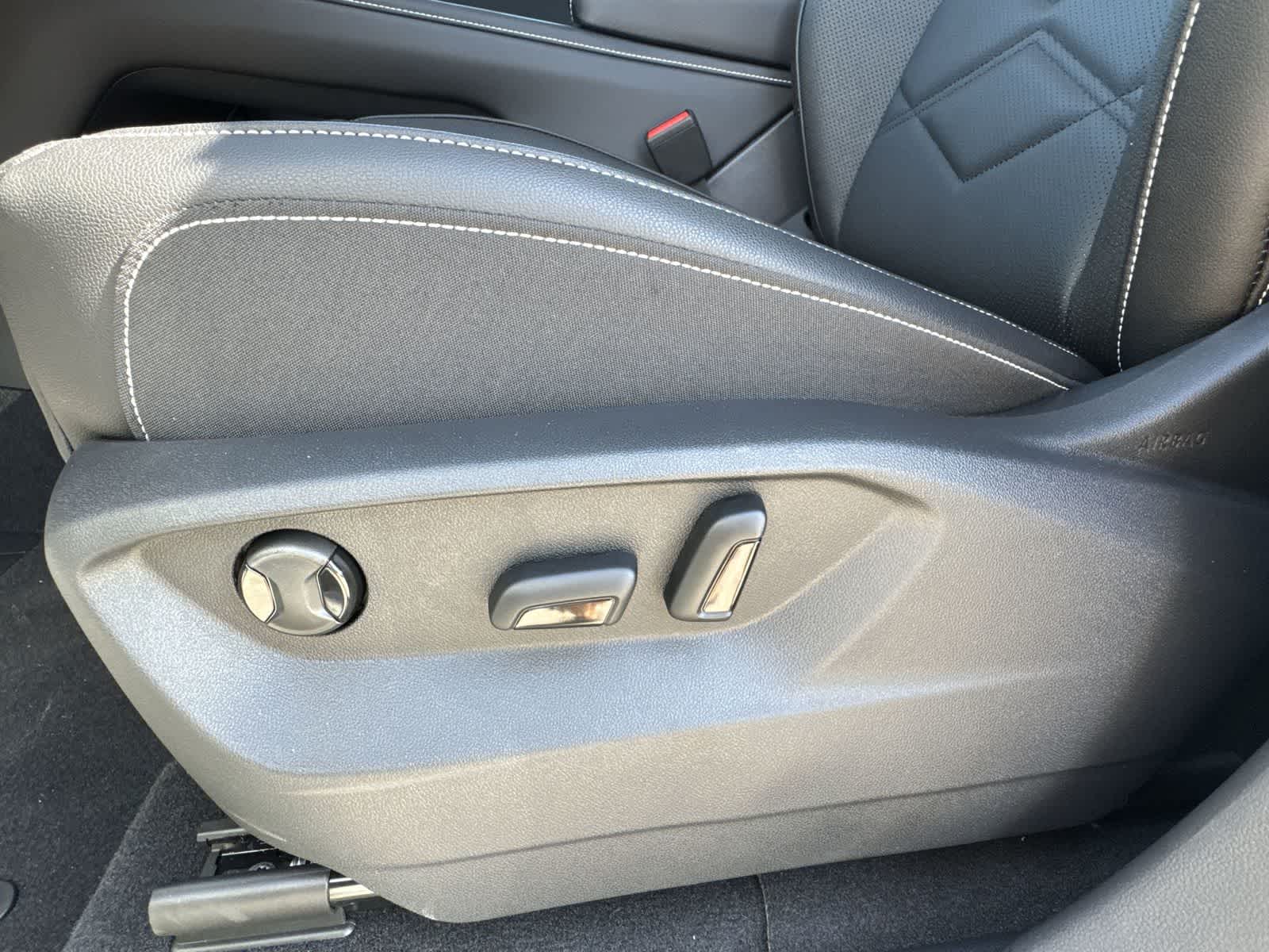 Thumbnail: 2026 Volkswagen Atlas - 16