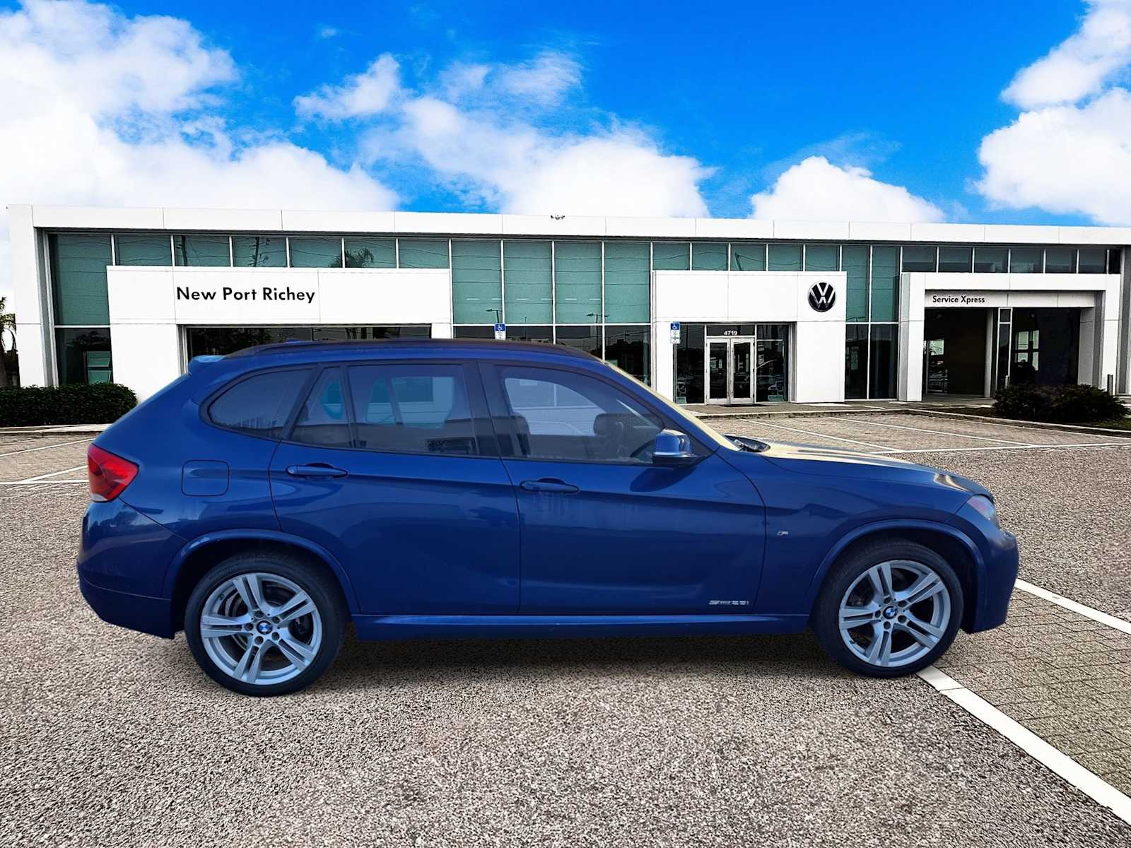 Thumbnail: 2014 BMW X1 - 9