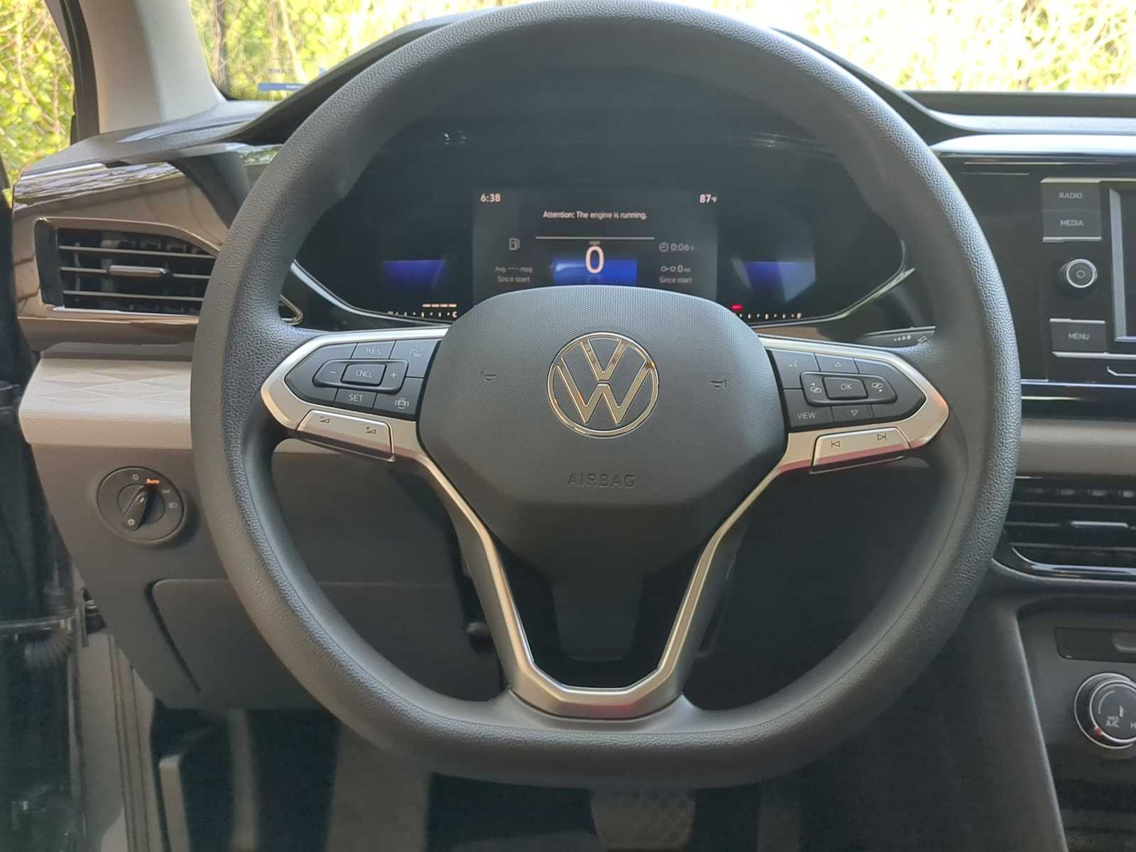 Thumbnail: 2022 Volkswagen Taos - 21