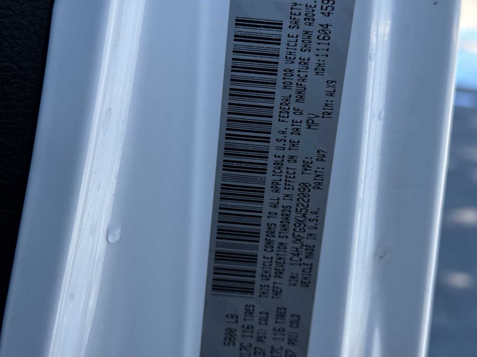 Thumbnail: 2019 Jeep Wrangler - 35