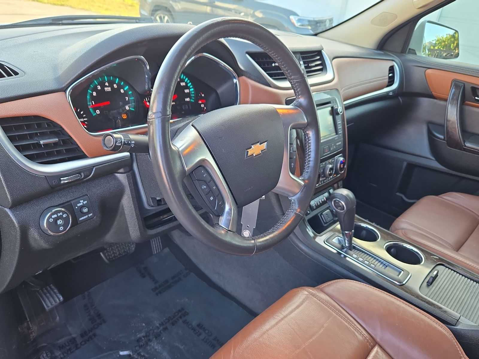 Thumbnail: 2015 Chevrolet Traverse - 10