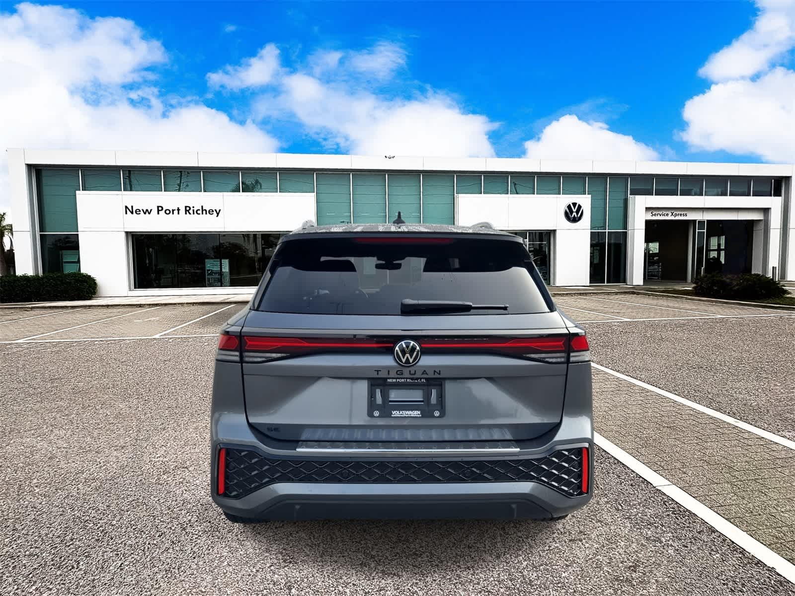 Thumbnail: 2025 Volkswagen Tiguan - 7