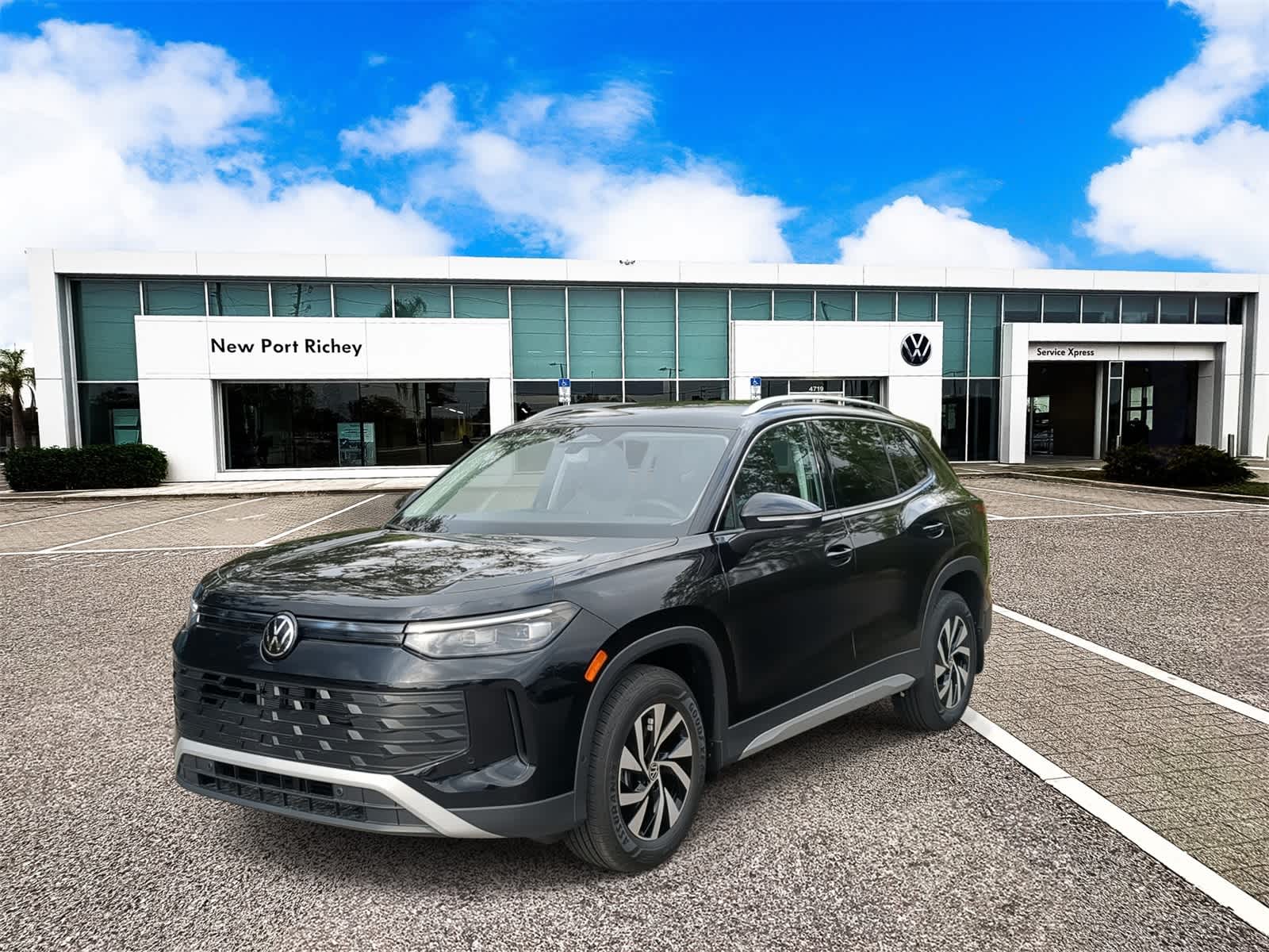 Thumbnail: 2025 Volkswagen Tiguan - 4