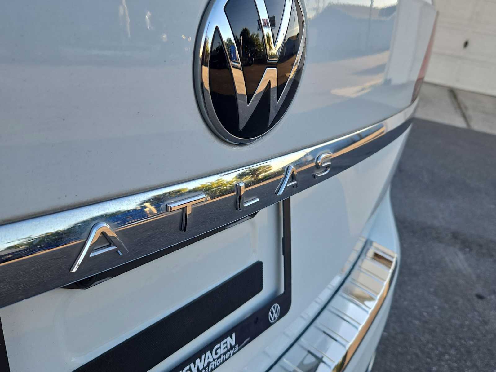 Thumbnail: 2022 Volkswagen Atlas - 13