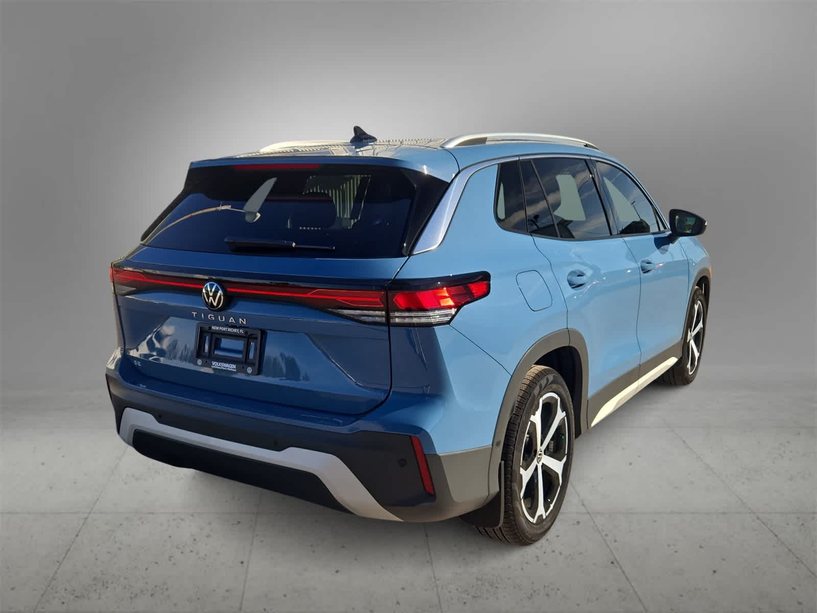 Thumbnail: 2025 Volkswagen Tiguan - 8