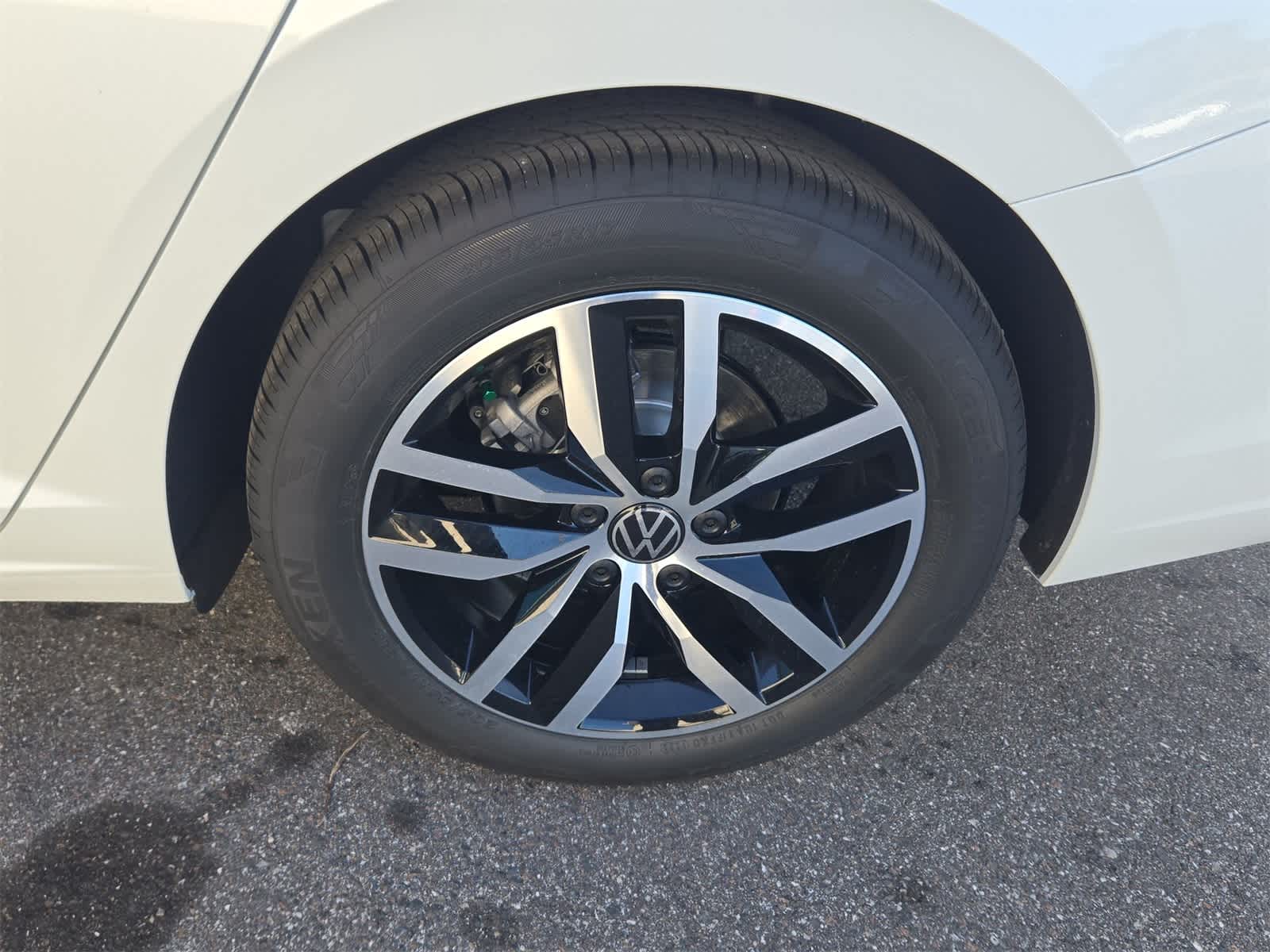 Thumbnail: 2026 Volkswagen Jetta - 14