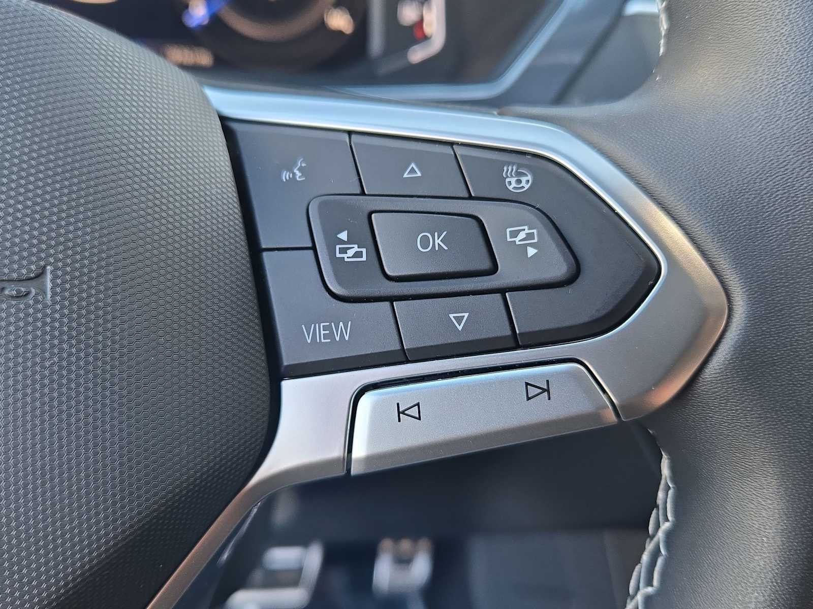 Thumbnail: 2023 Volkswagen Tiguan - 23