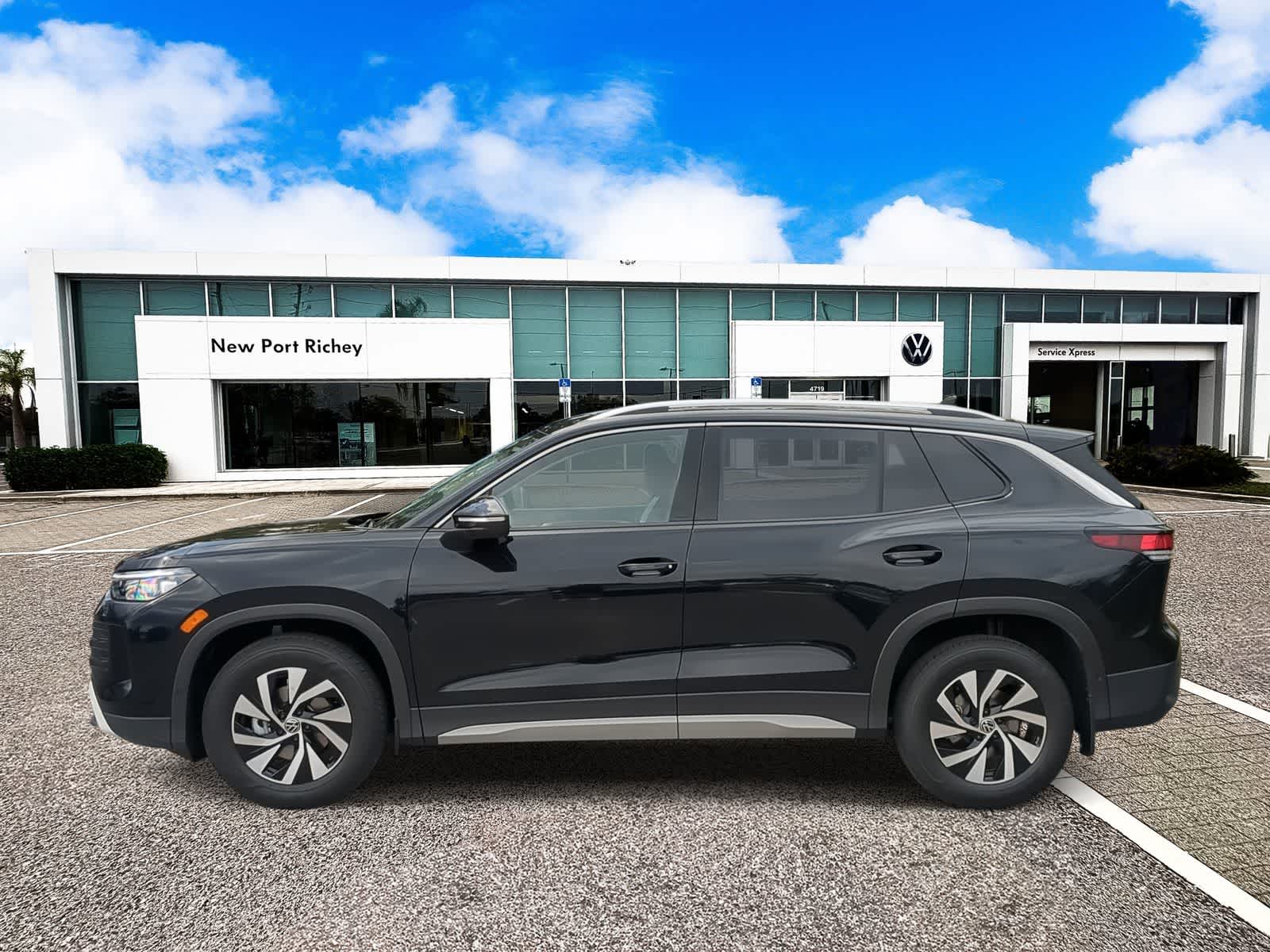 Thumbnail: 2025 Volkswagen Tiguan - 5