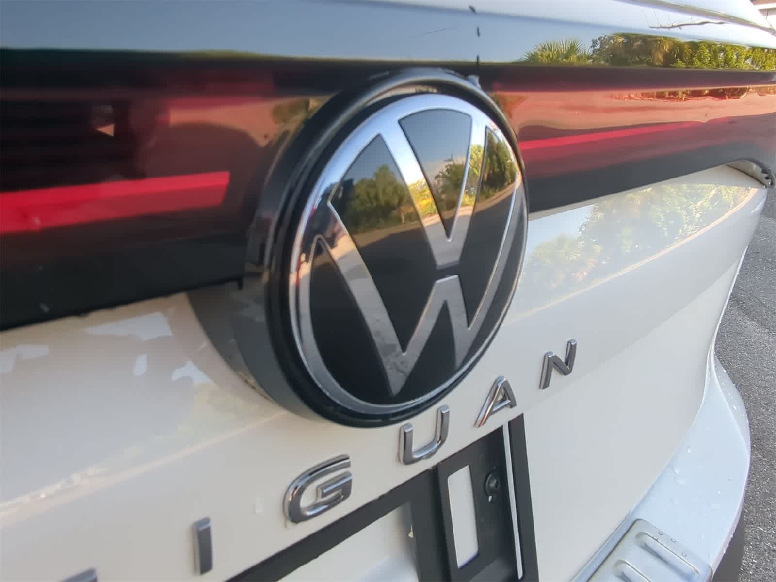 Thumbnail: 2025 Volkswagen Tiguan - 12