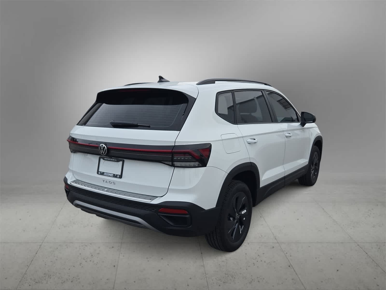 Thumbnail: 2025 Volkswagen Taos - 8