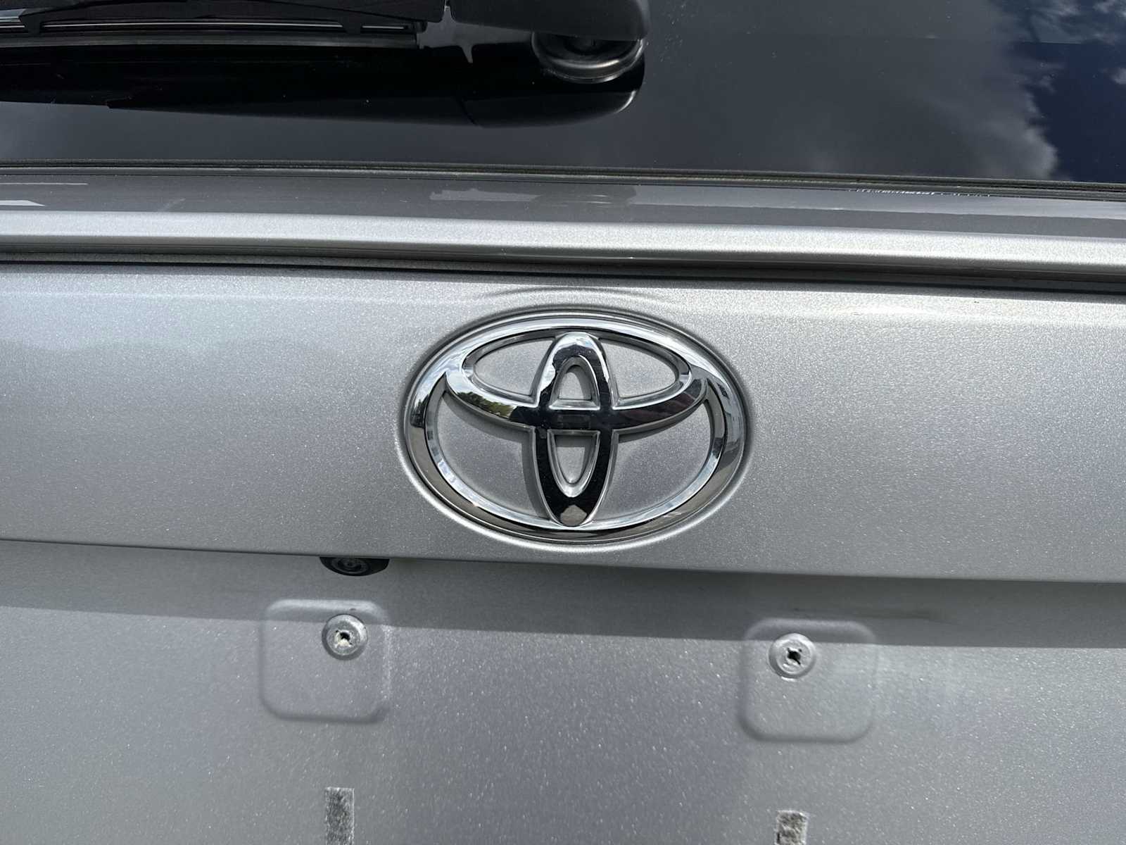 Thumbnail: 2020 Toyota RAV4 - 12