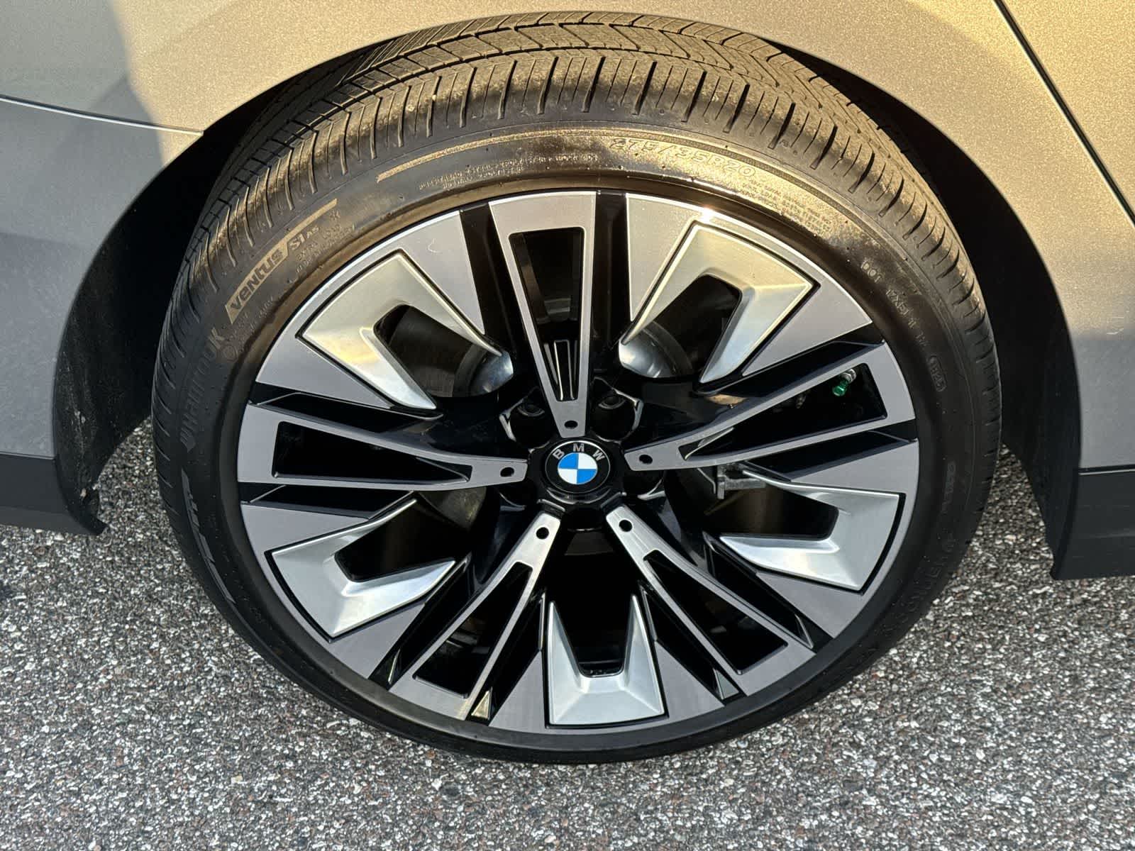 Thumbnail: 2026 BMW 5 Series - 11