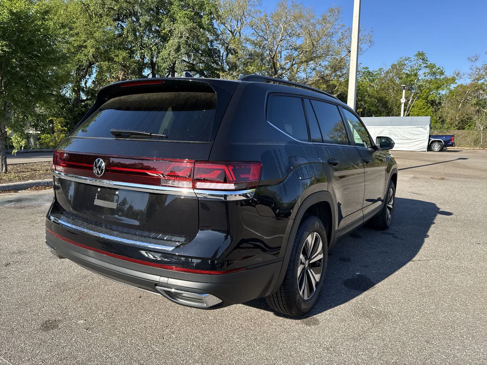 Thumbnail: 2026 Volkswagen Atlas - 6