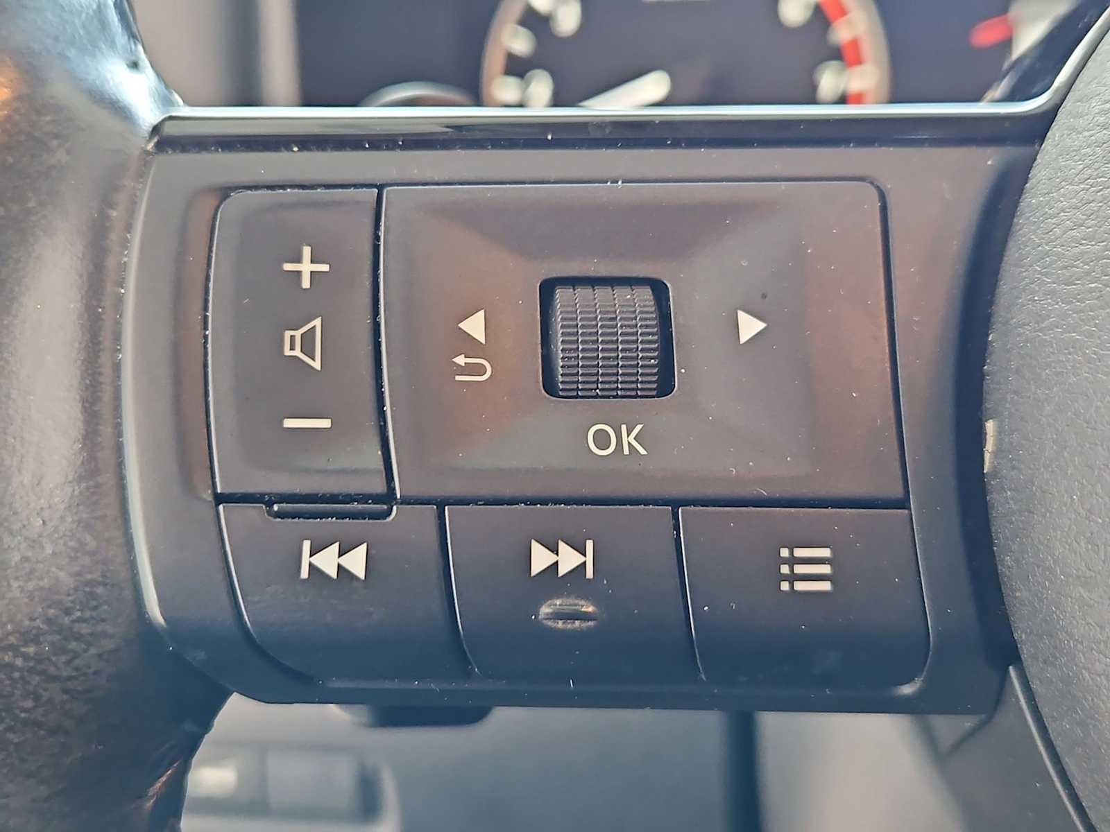 Thumbnail: 2023 Nissan Rogue - 26