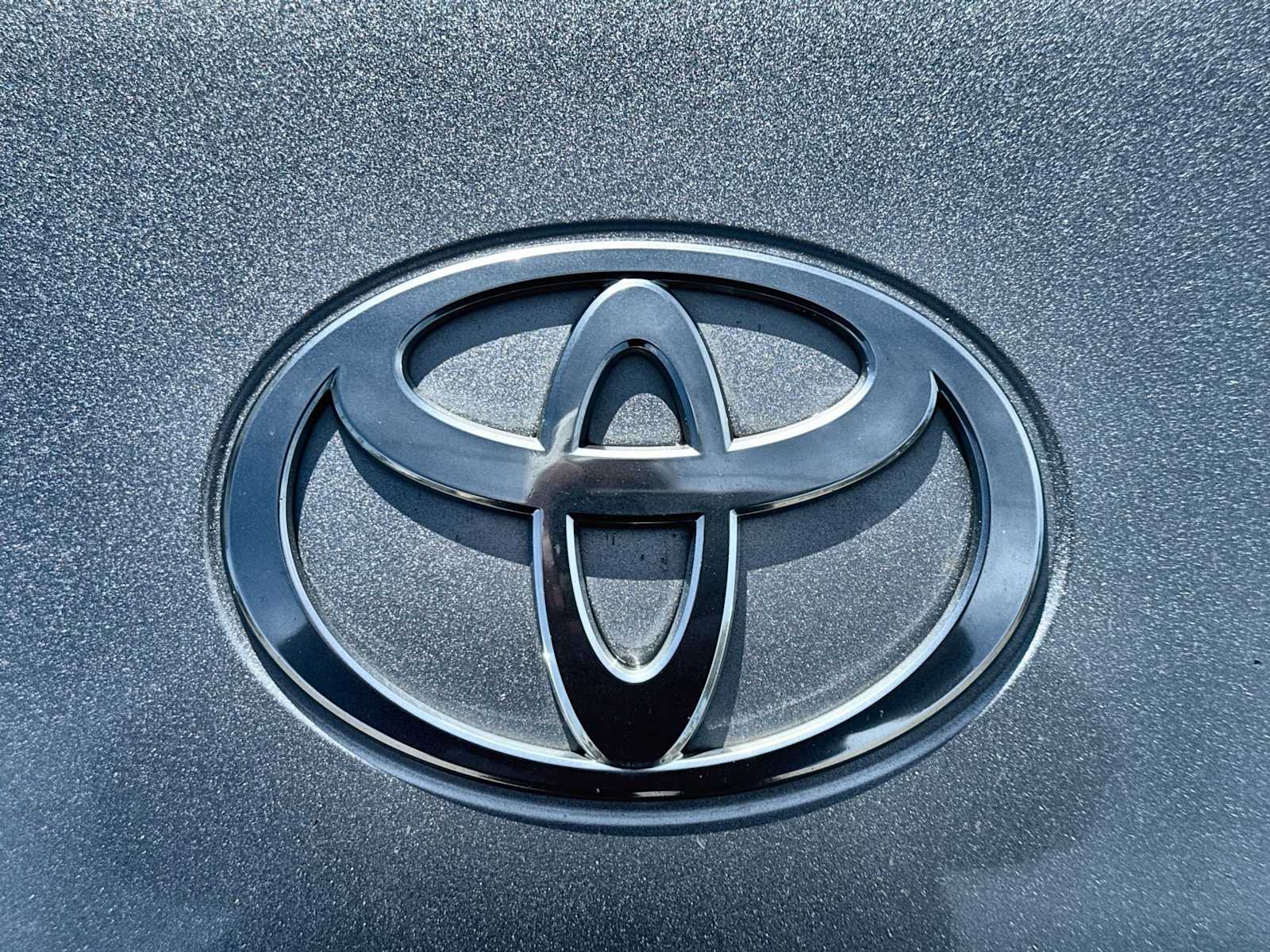 Thumbnail: 2025 Toyota Camry - 10