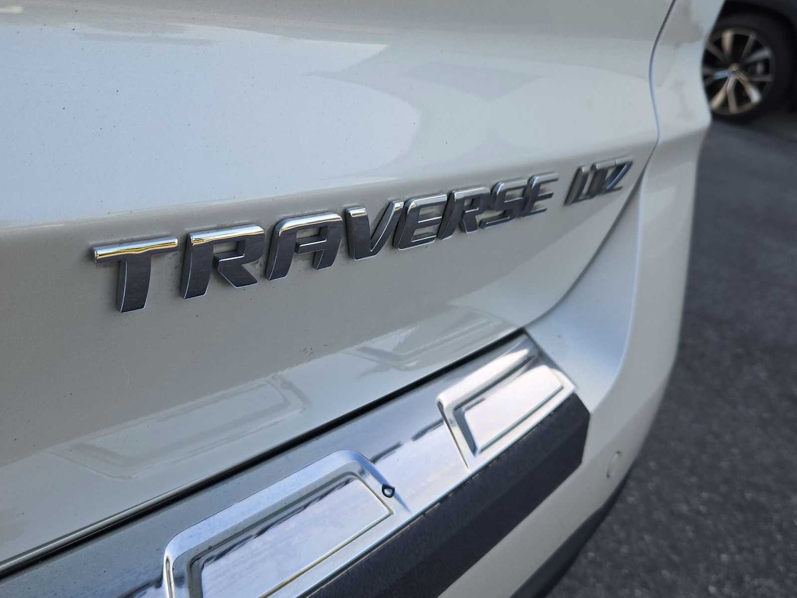 Thumbnail: 2015 Chevrolet Traverse - 13