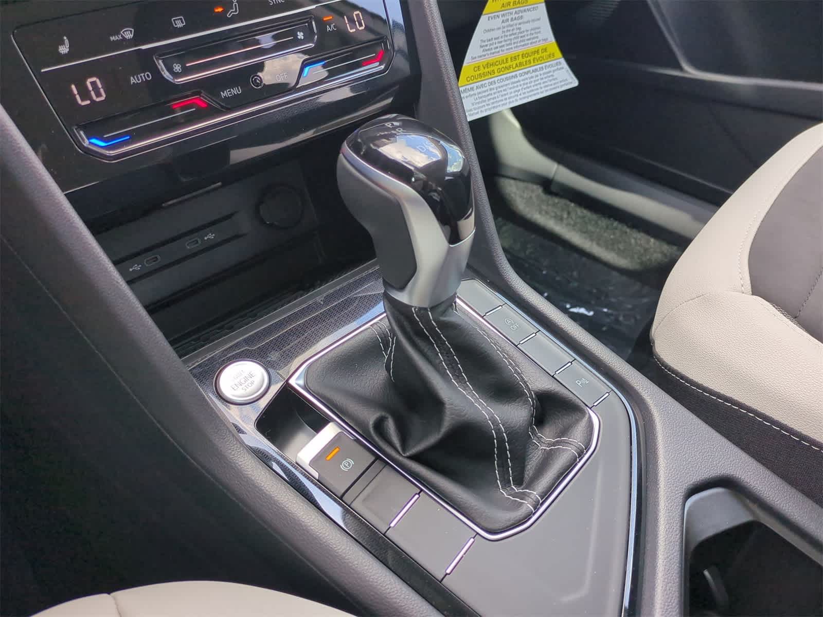 Thumbnail: 2025 Volkswagen Taos - 32