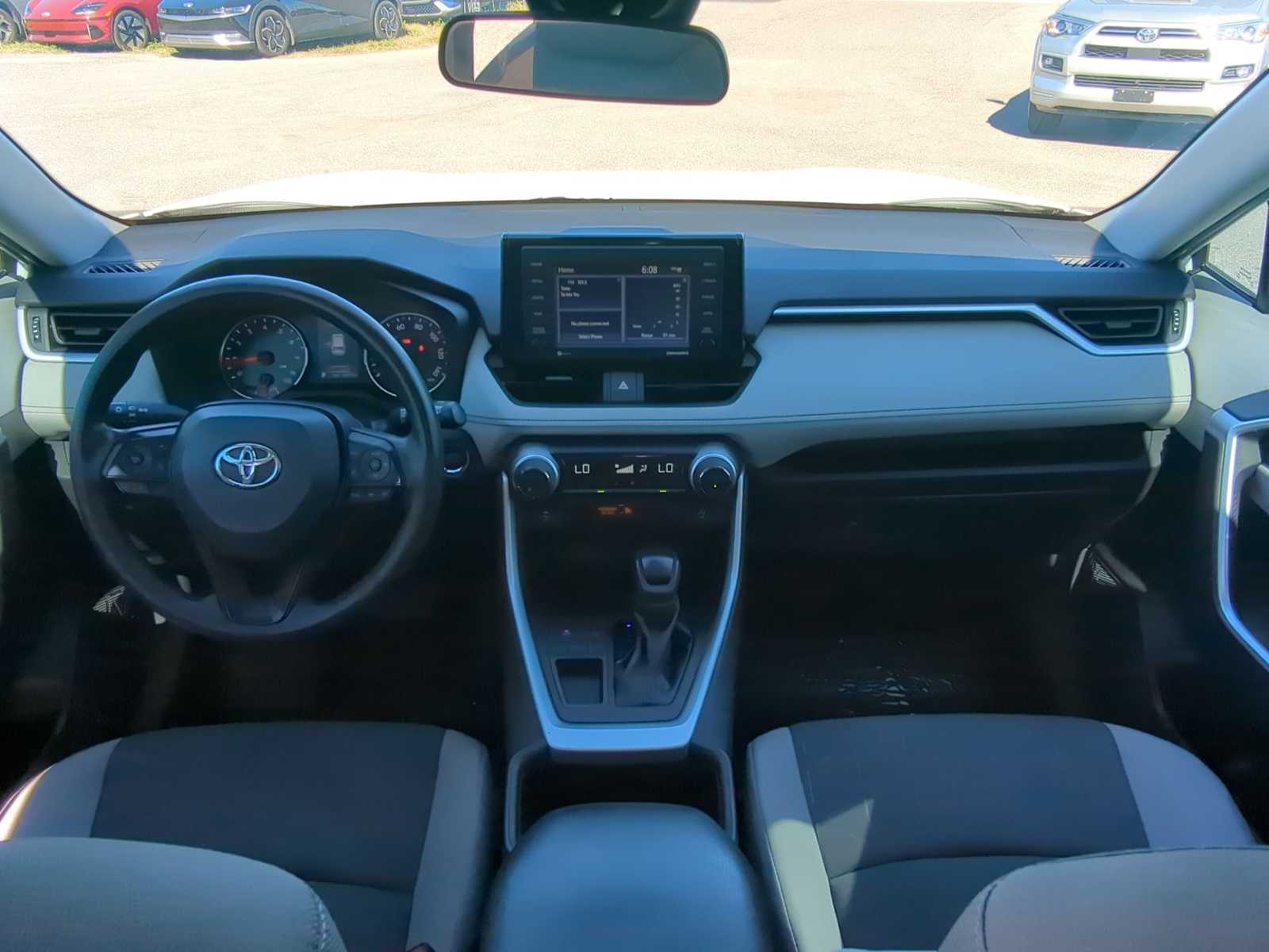 Thumbnail: 2022 Toyota RAV4 - 16
